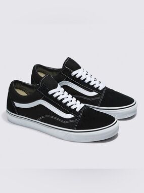 Vans Old Skool Black and White Sneaker size 8
